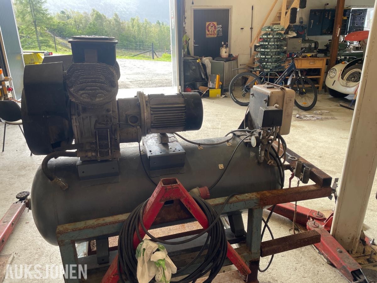 2017 Atlas Copco LF5 kompressor – 2358 timer