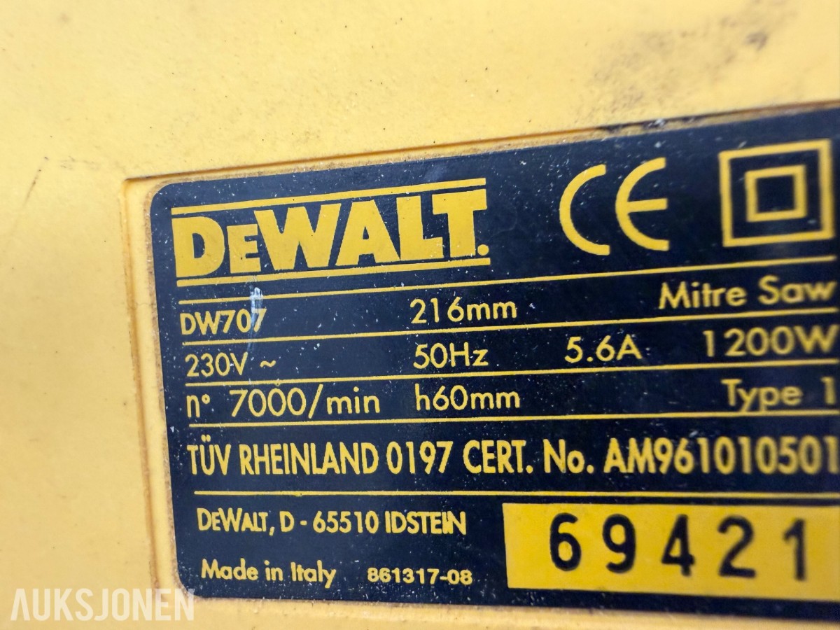Dewalt 707 kapp og gjæresag m/ stativ og kabeltromel