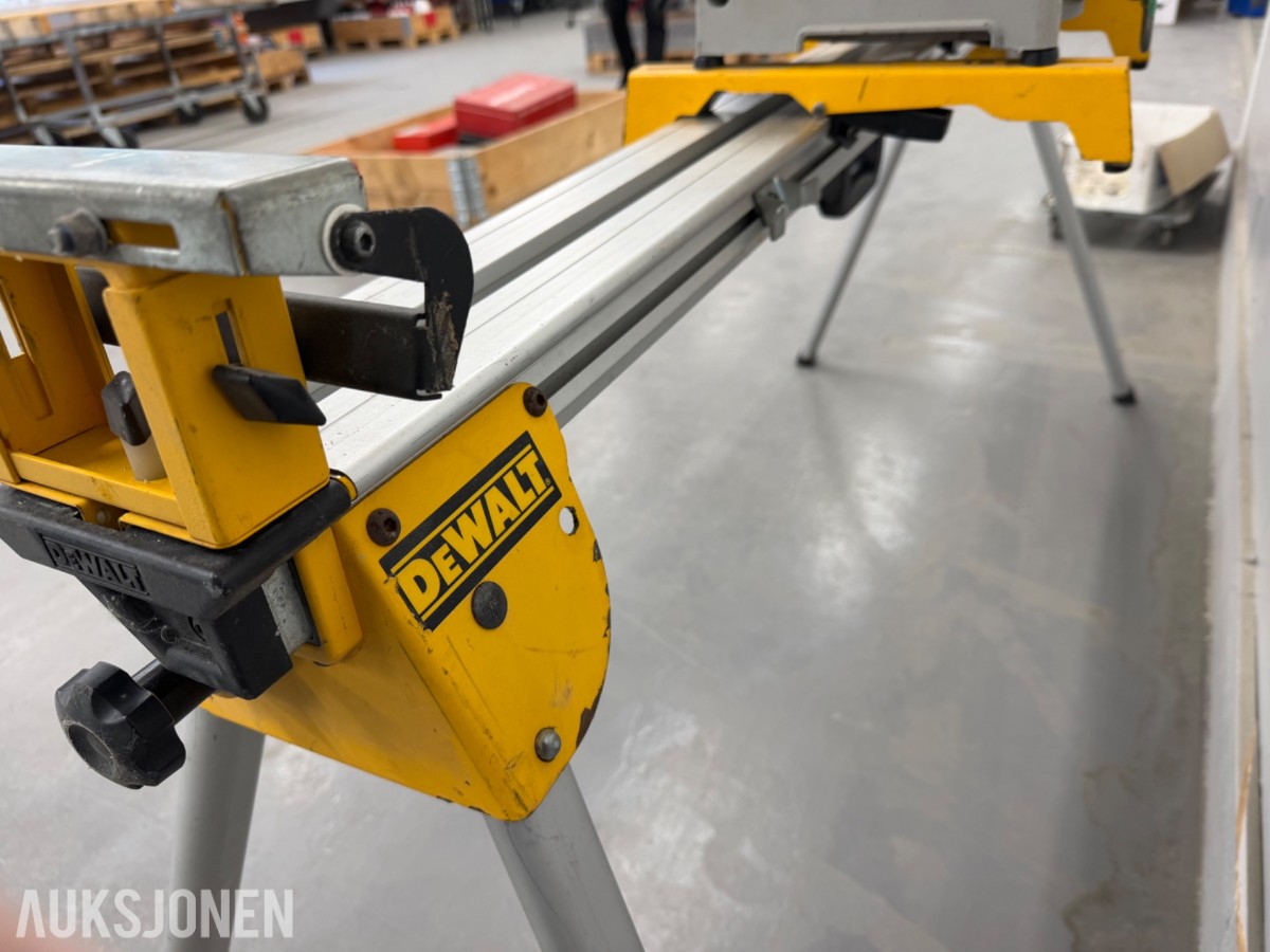 Dewalt 707 kapp og gjæresag m/ stativ og kabeltromel