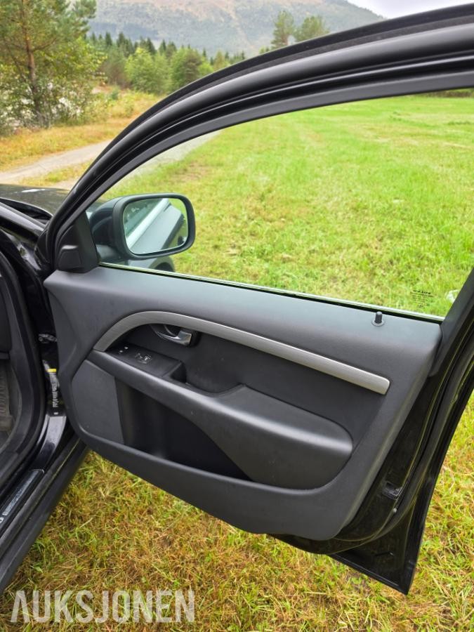 2009 Volvo XC 70 2.4 D5 185 AWD Automat Cruisekontroll Hengerfeste