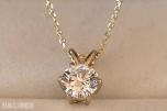 Eksklusivt 1,08 ct  IGI-diamantanheng i 14K gult gull (D/VVS2/Excellent)