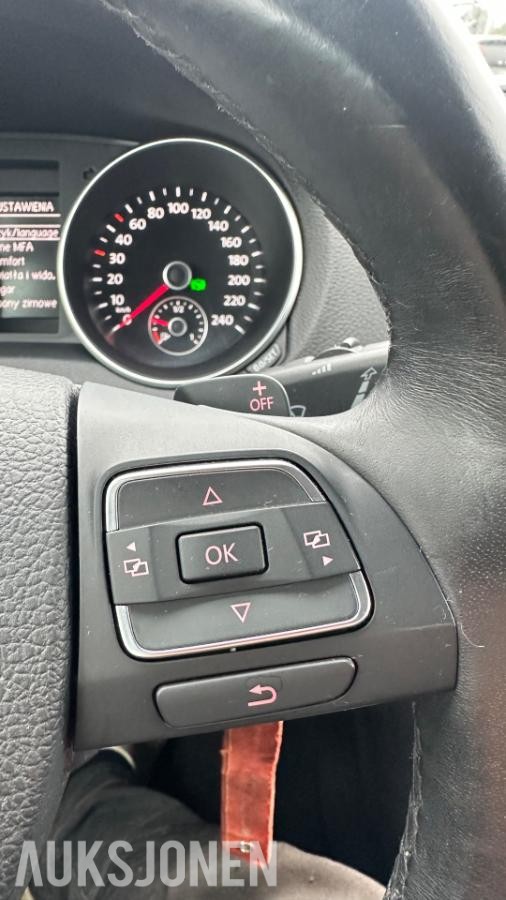 2012 Volkswagen Golf 1.6 105hk automat hengerfeste eu ok 06.2027