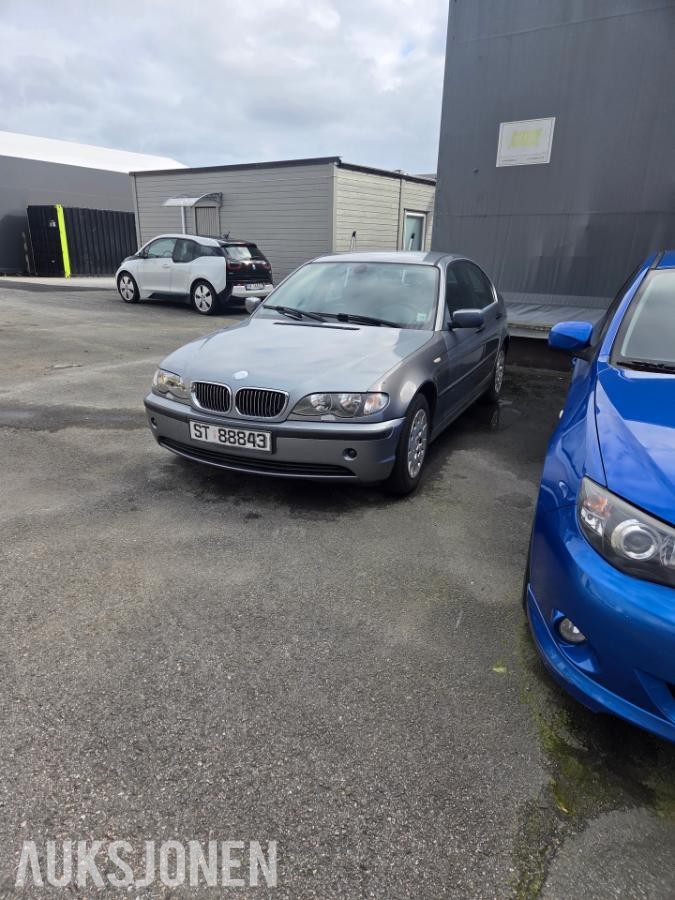 2004 BMW 316I 1.8 116hk manuell  delskinn        171343km