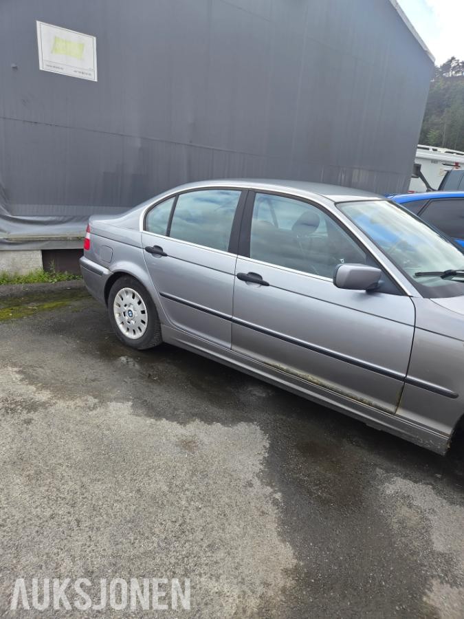 2004 BMW 316I 1.8 116hk manuell  delskinn        171343km