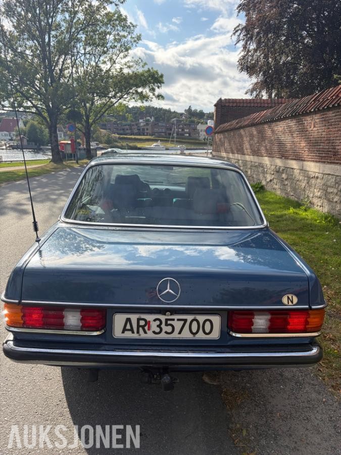 1981 Mercedes-Benz W123 hengerfeste soltak eu ok 08.2031         