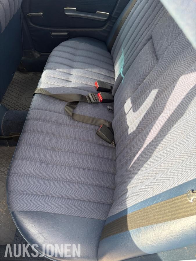1981 Mercedes-Benz W123 hengerfeste soltak eu ok 08.2031         