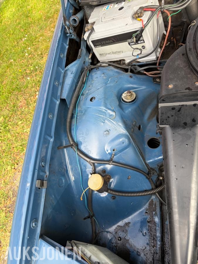 1981 Mercedes-Benz W123 hengerfeste soltak eu ok 08.2031         
