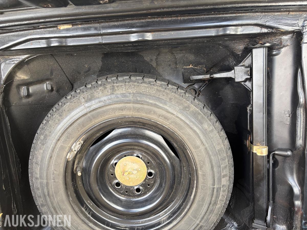 1981 Mercedes-Benz W123 hengerfeste soltak eu ok 08.2031         