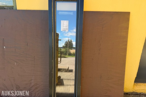 Kverna Glassindustri AS. Sideåpning, 2 lags energi Mål: 490 x 1690 mm. bxh
