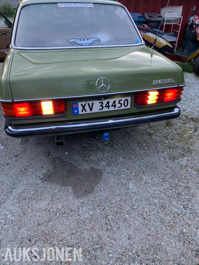 1982 Mercedes-Benz E-Klasse 2.4 eu ok 08.2028 653300km