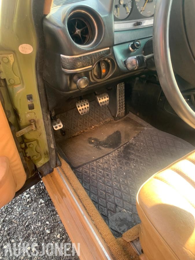 1982 Mercedes-Benz E-Klasse 2.4 eu ok 08.2028 653300km