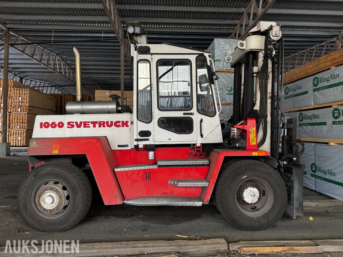 2010 Svetruck 1060 med 10 tonn løftekapasitet, spakstyring