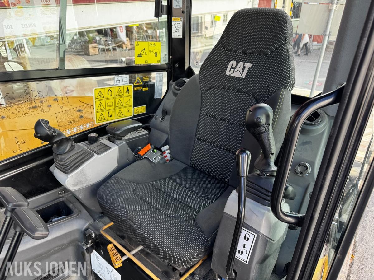 2025 Cat 305 CR Gravemaskin med Rototilt og 2 skuffer
