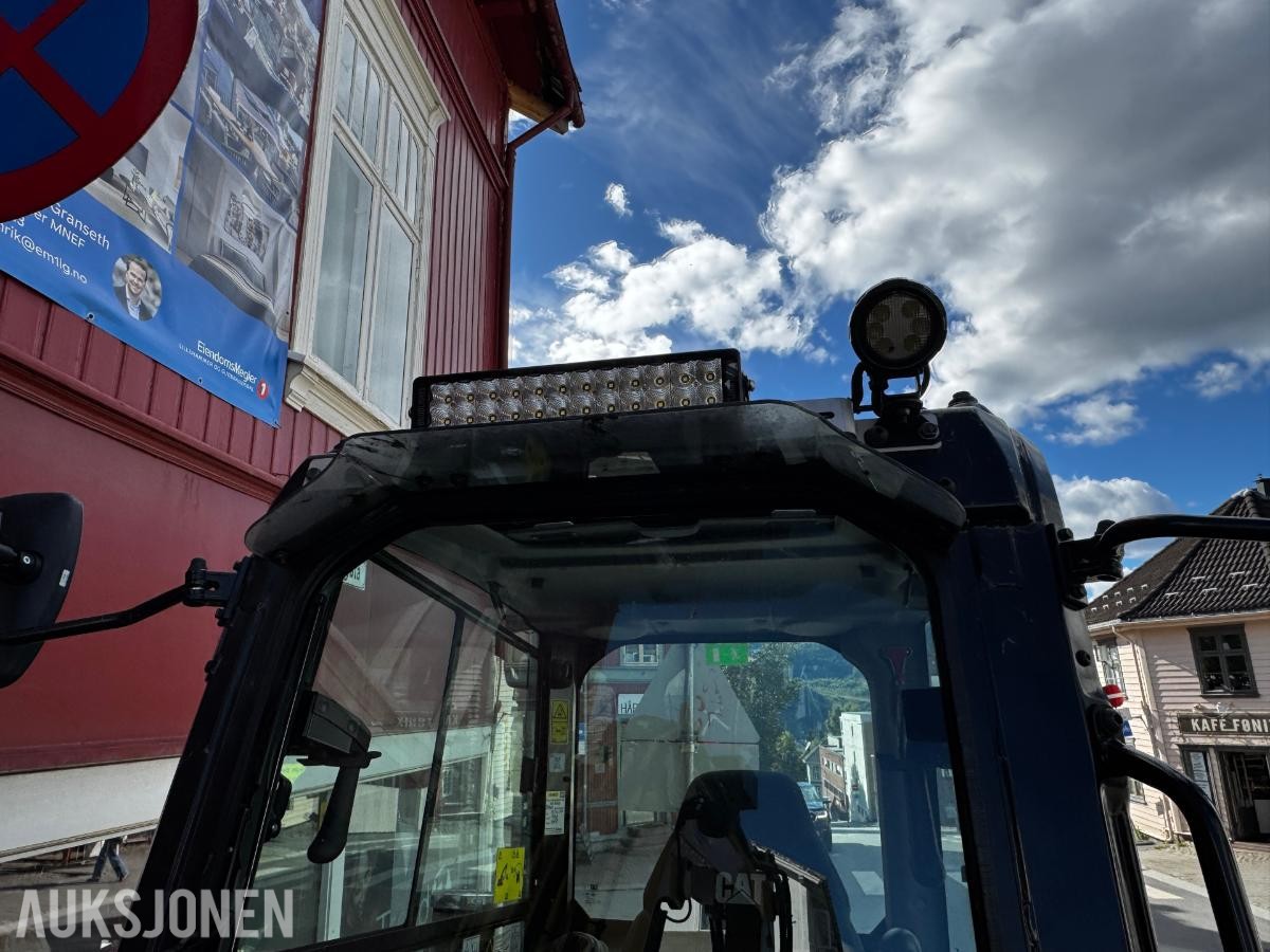 2025 Cat 305 CR Gravemaskin med Rototilt og 2 skuffer