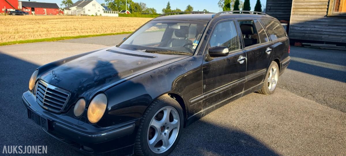 2001 Mercedes-Benz E220 CDI Automat, Delebil, Reparasjonsobjekt