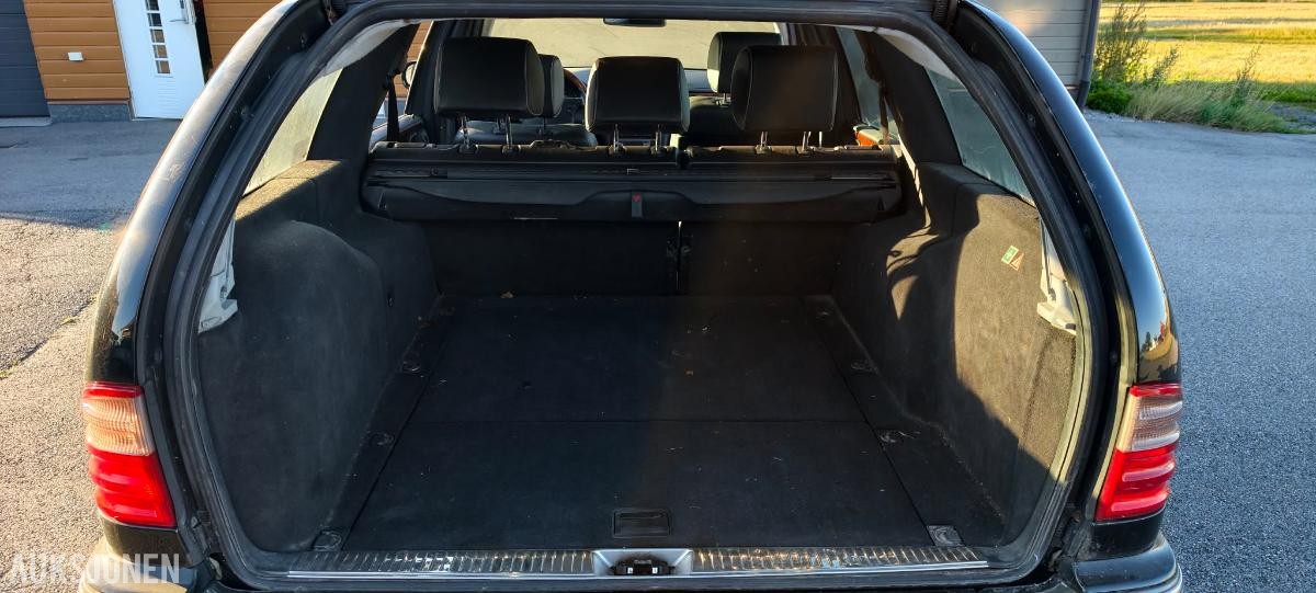2001 Mercedes-Benz E220 CDI Automat, Delebil, Reparasjonsobjekt