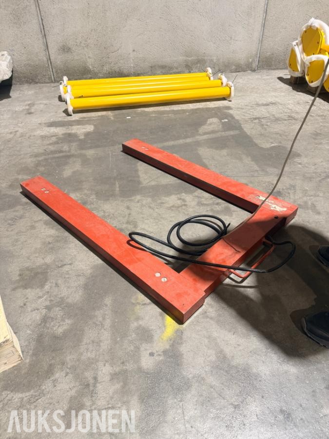 Scale it Pallevekt 2000 kg / Dini Argeo DFWL.LG