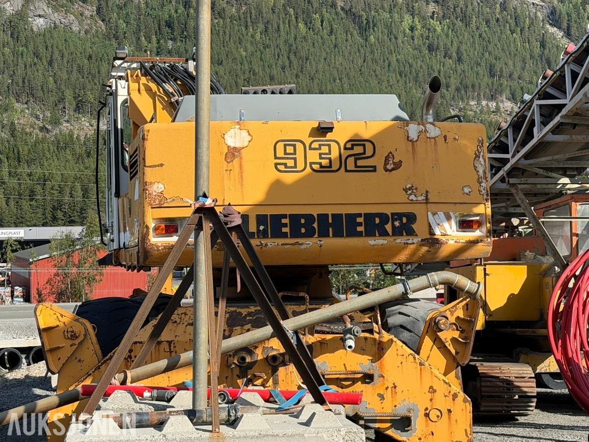 1998 Liebherr A 932 Litronic