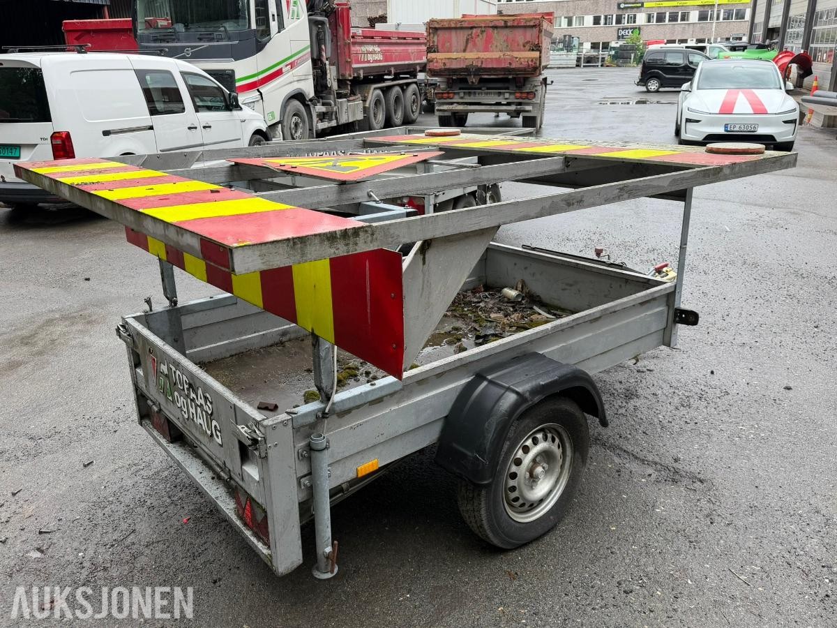 Skilt henger/ Varselhenger med lys