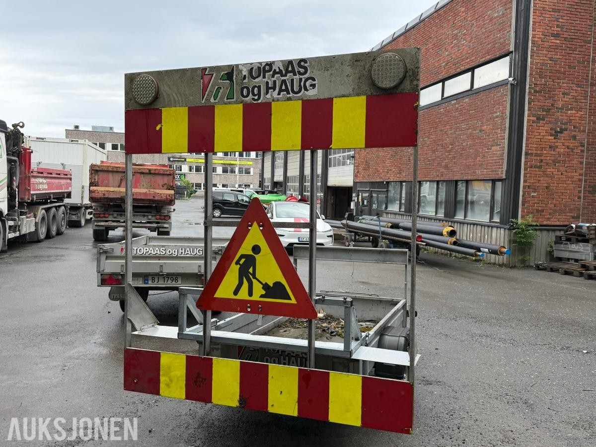 Skilt henger/ Varselhenger med lys