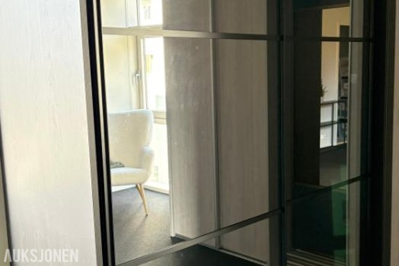 2024 Rival Skyvedørsgarderobe