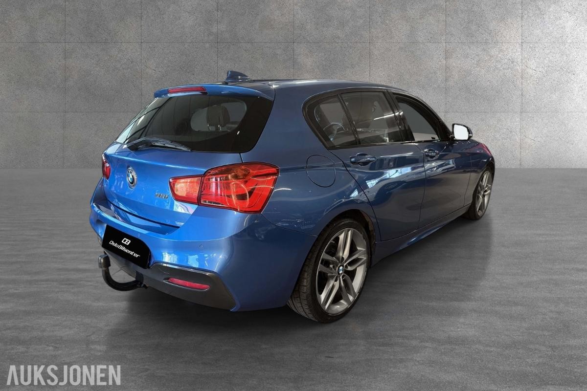 2017 BMW 118i M SPORT MANUELL KJØRESKOLEBIL HENGERFESTE SKINN LED