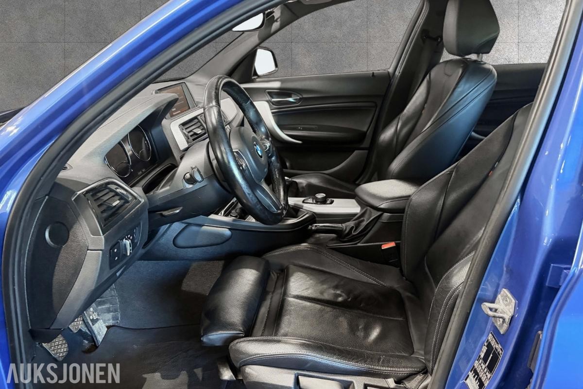 2017 BMW 118i M SPORT MANUELL KJØRESKOLEBIL HENGERFESTE SKINN LED