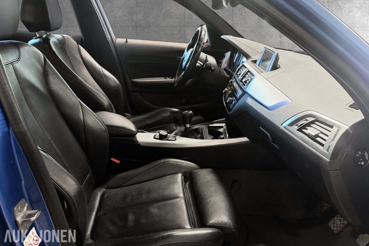 2017 BMW 118i M SPORT MANUELL KJØRESKOLEBIL HENGERFESTE SKINN LED