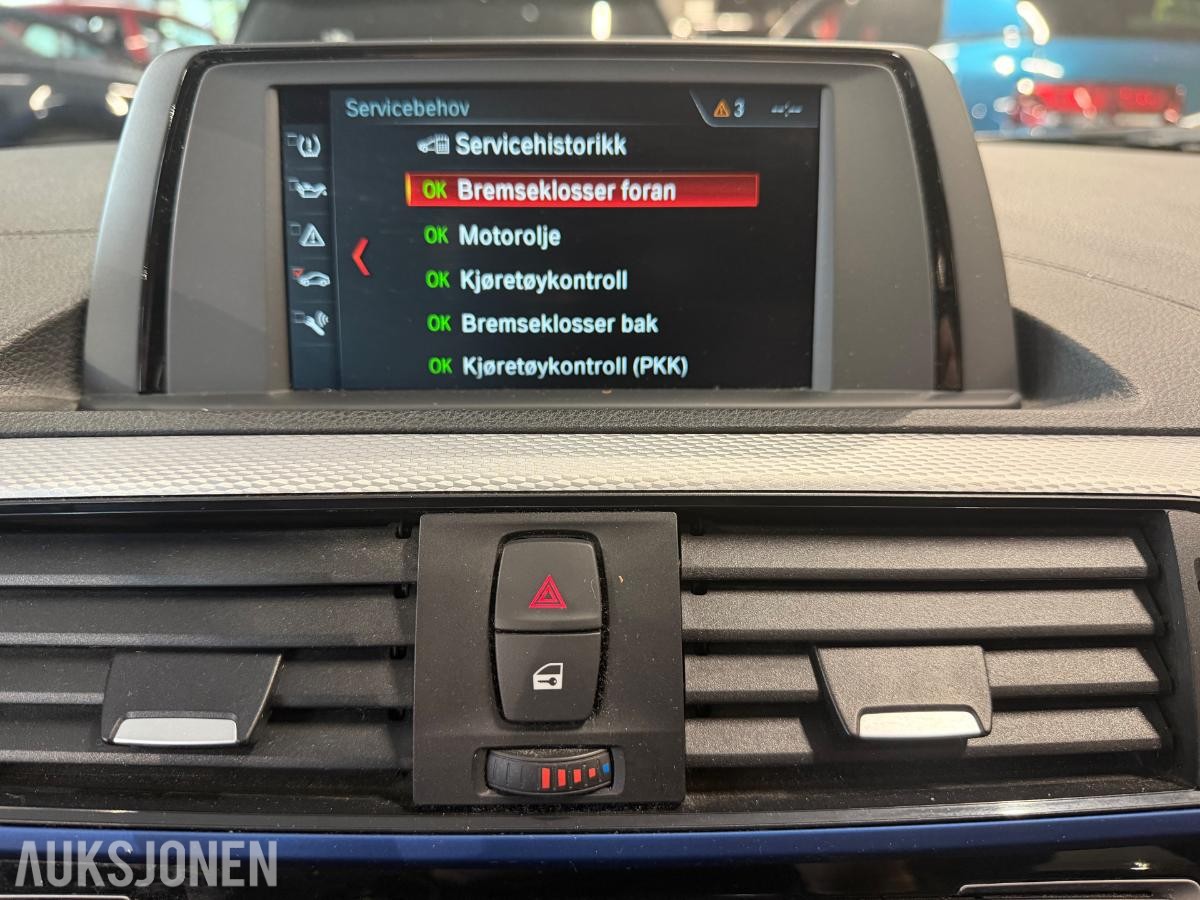 2017 BMW 118i M SPORT MANUELL KJØRESKOLEBIL HENGERFESTE SKINN LED