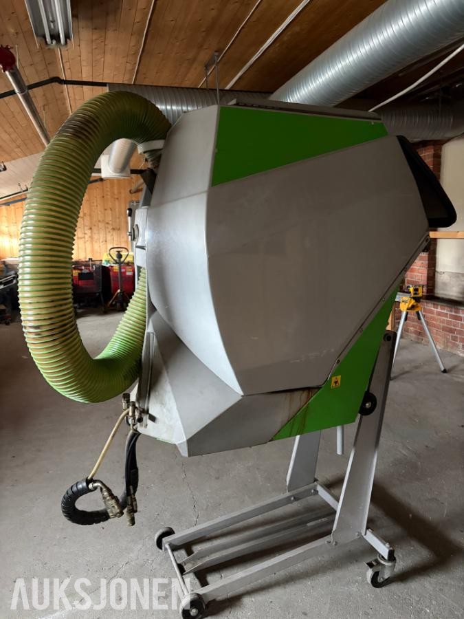 Egholm feie-/sugeanlegg FS2100 – oppsamler, sugeslange og forkoster FS2100
