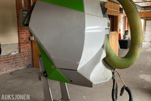 Egholm feie-/sugeanlegg FS2100 – oppsamler, sugeslange og forkoster FS2100