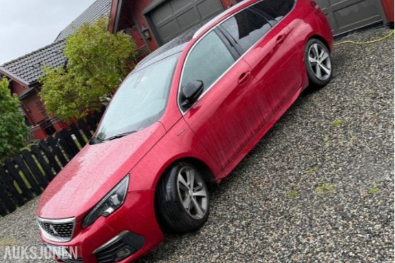 2018 Peugeot 308 SW 1,2 PureTech 130hk automat servicer fulgt s+v dekk soltak eu ok 06.2028