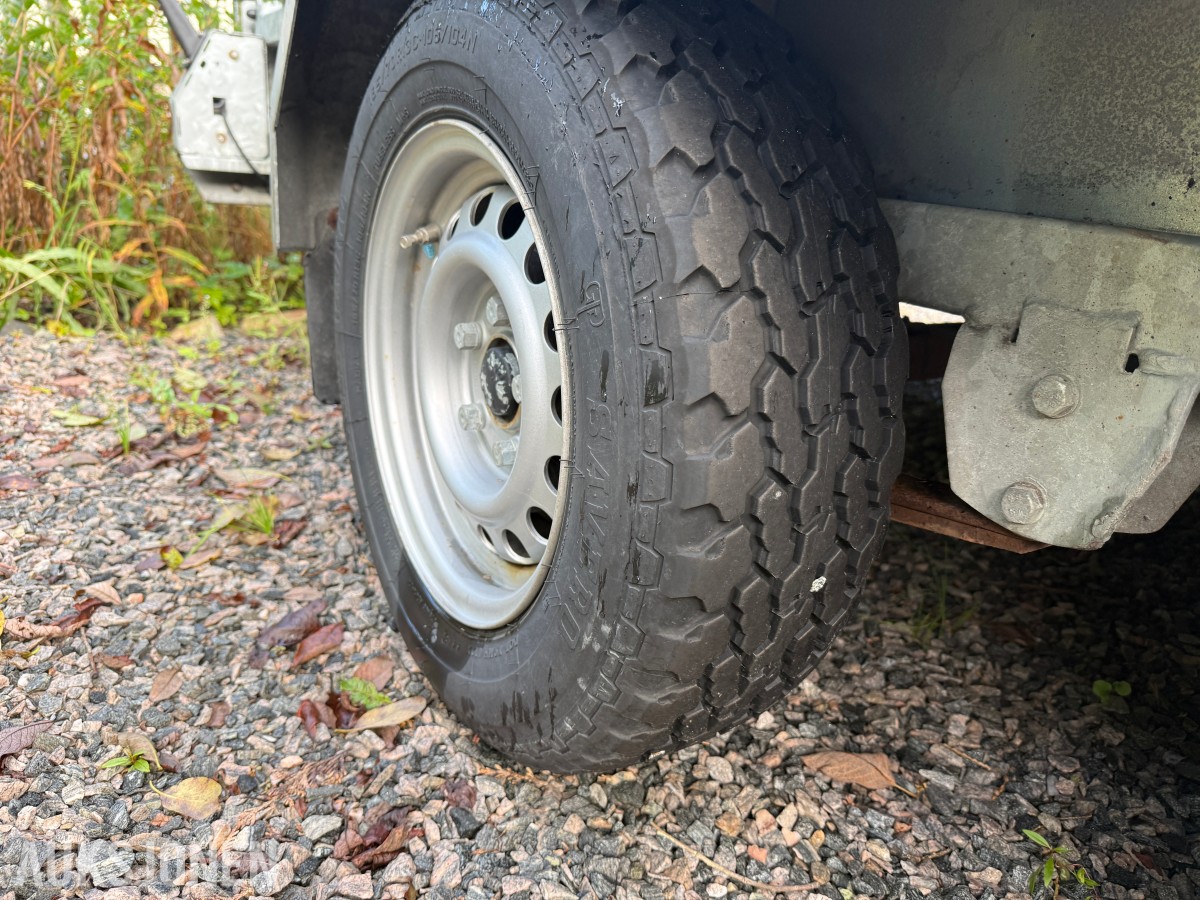 2021 Nugent P4318H maskinhengar - 3 500 kg totalvekt