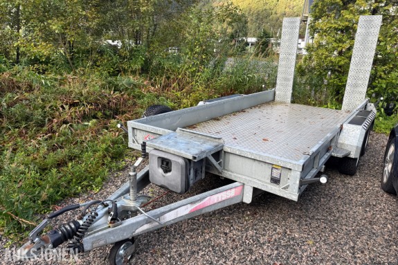 2021 Nugent P4318H maskinhengar - 3 500 kg totalvekt