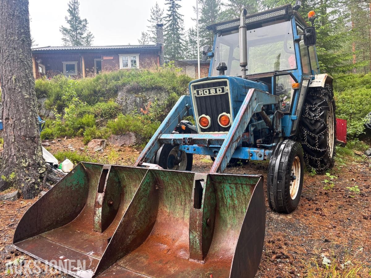 1978 Ford 4600 TRAKTOR -  SKJÆR KJETTINGER - MVA FRI
