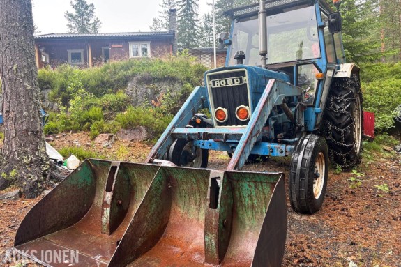 1978 Ford 4600 TRAKTOR -  SKJÆR KJETTINGER - MVA FRI