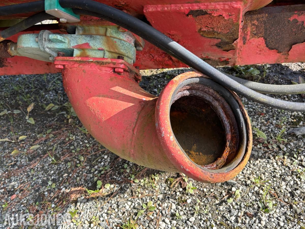 1984 Tankvogn til Traktor Julia 84 - Jurop Pumpe