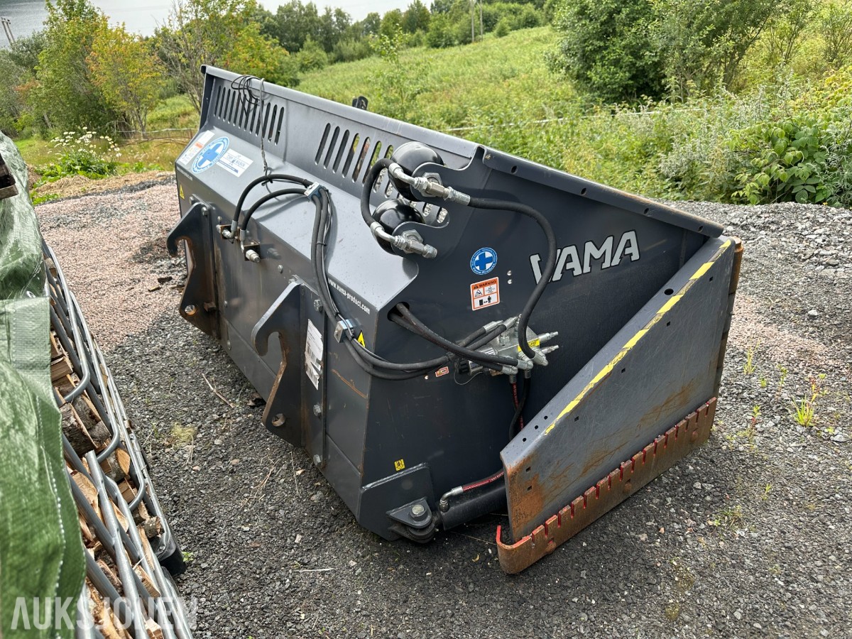 2020 VAMA EPS225 klappvingeskuffe, 1800 l