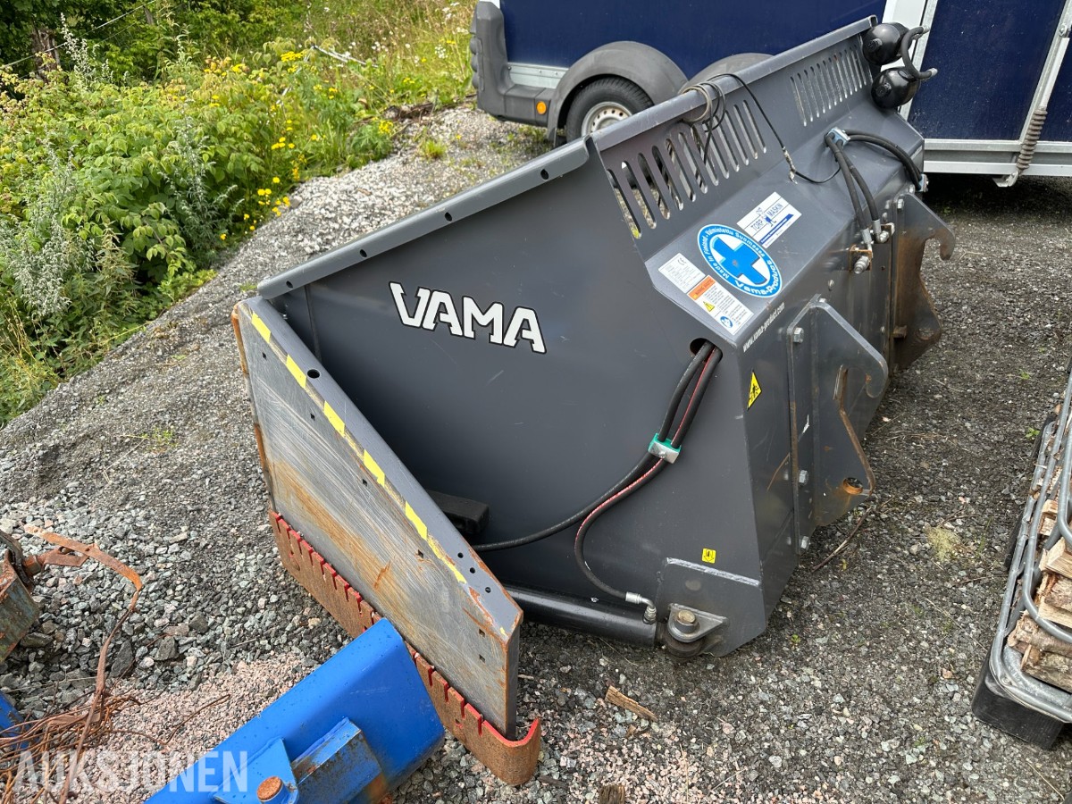 2020 VAMA EPS225 klappvingeskuffe, 1800 l