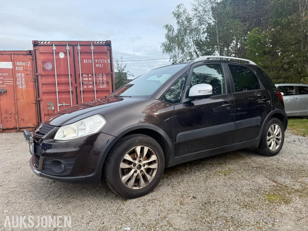 2014 Suzuki SX4 1.6-120 4X4, 185511km.