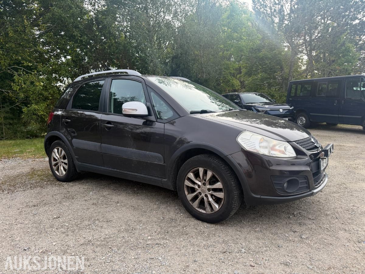 2014 Suzuki SX4 1.6-120 4X4, 185511km.