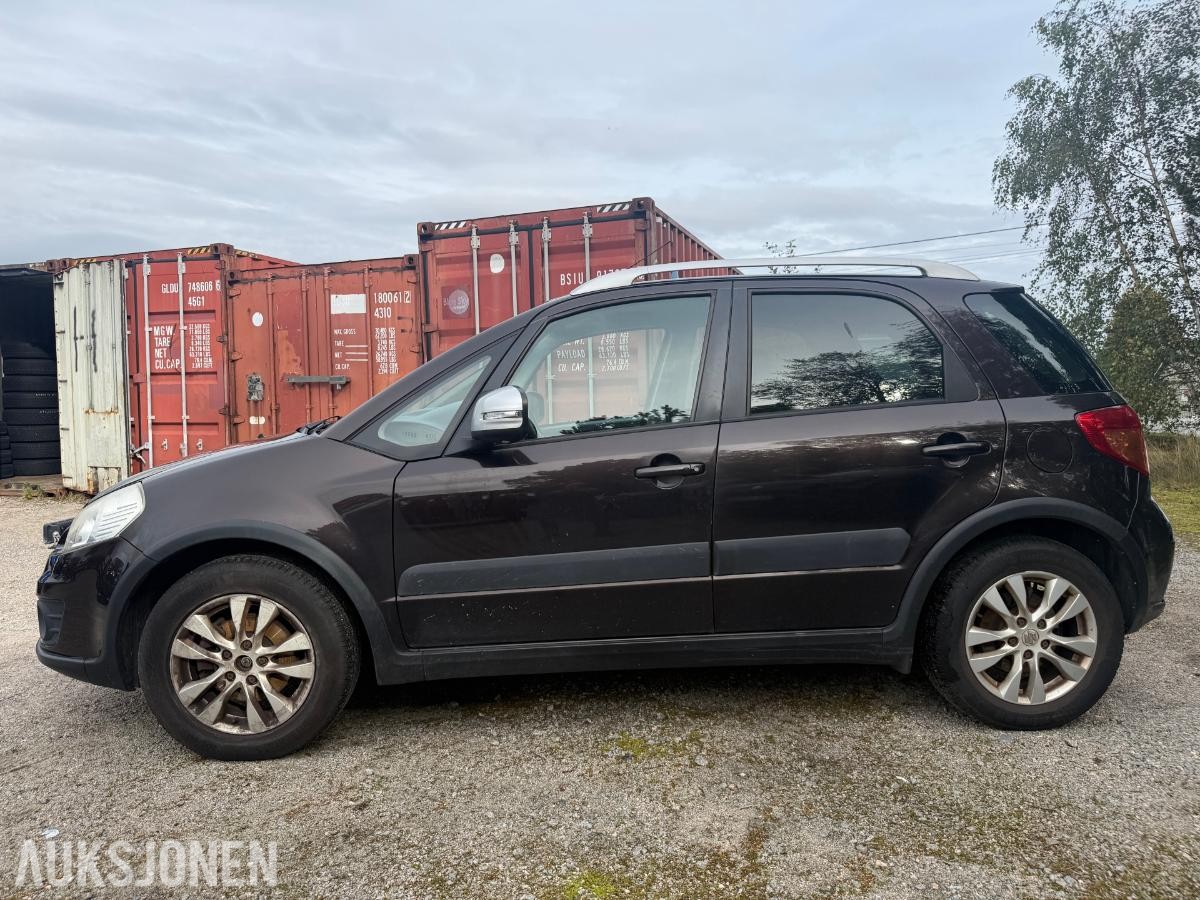 2014 Suzuki SX4 1.6-120 4X4, 185511km.