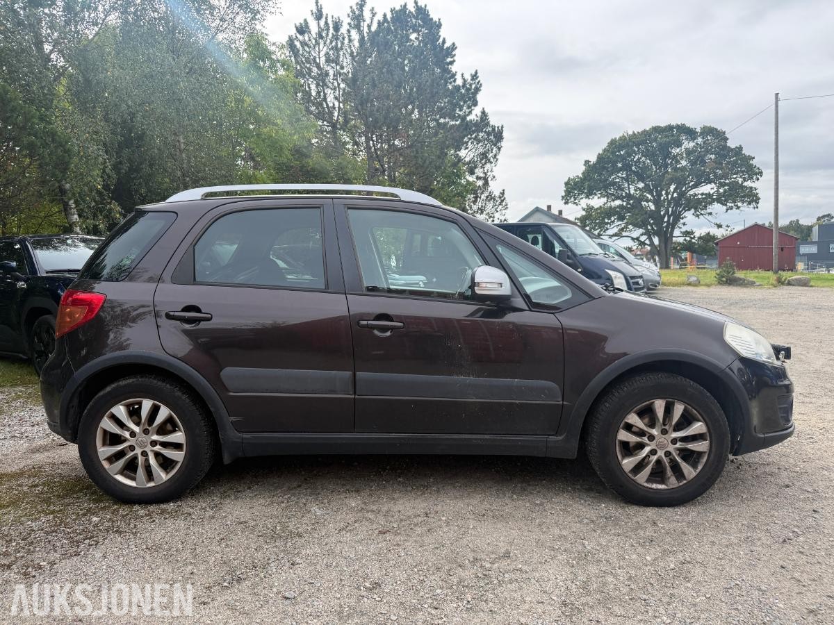 2014 Suzuki SX4 1.6-120 4X4, 185511km.