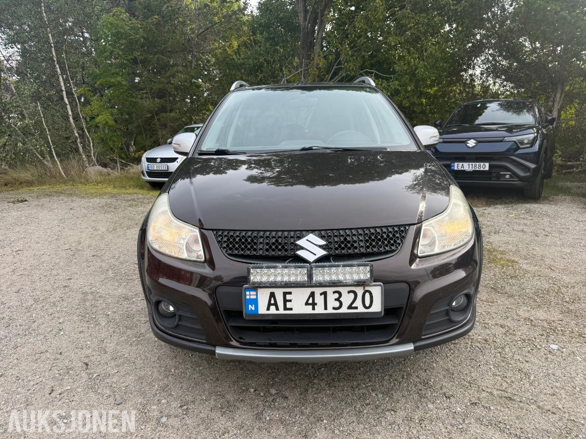2014 Suzuki SX4 1.6-120 4X4, 185511km.