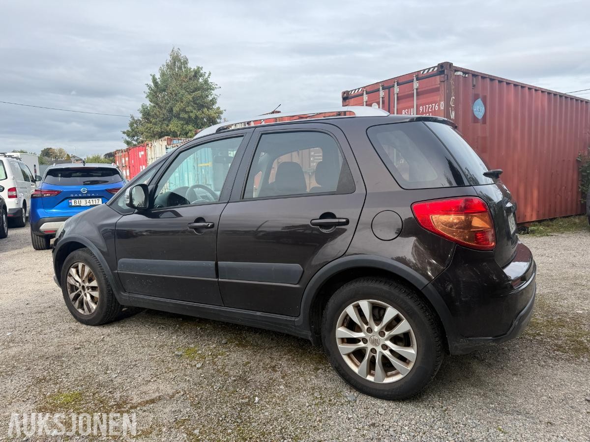 2014 Suzuki SX4 1.6-120 4X4, 185511km.