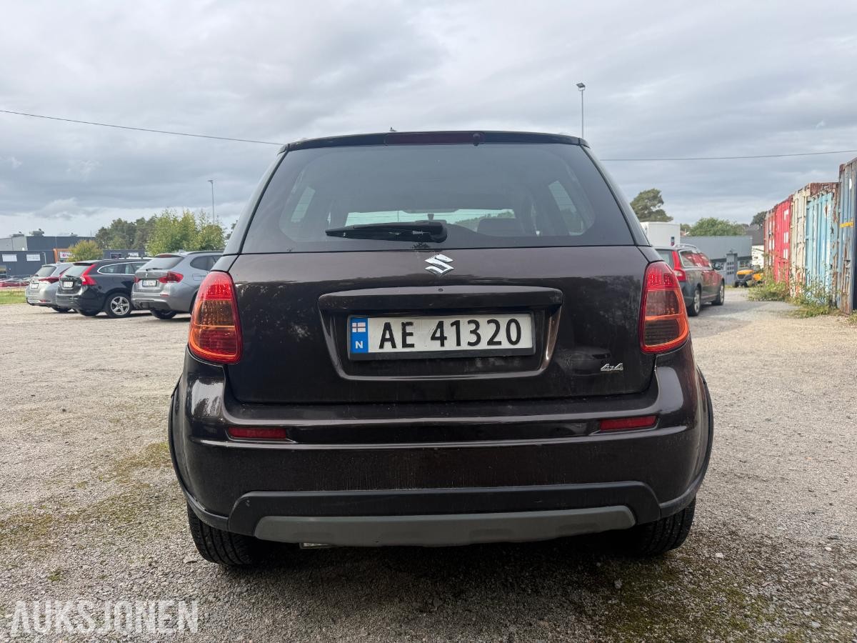 2014 Suzuki SX4 1.6-120 4X4, 185511km.