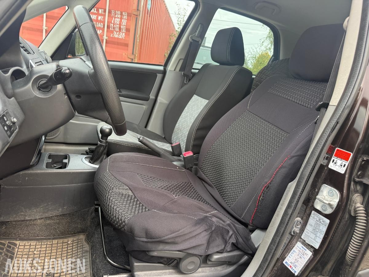 2014 Suzuki SX4 1.6-120 4X4, 185511km.