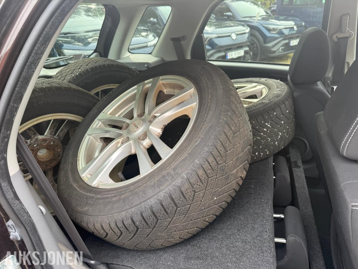 2014 Suzuki SX4 1.6-120 4X4, 185511km.