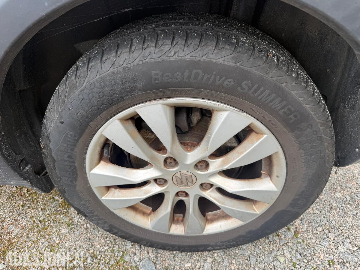 2014 Suzuki SX4 1.6-120 4X4, 185511km.