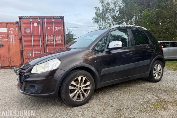2014 Suzuki SX4 1.6-120 4X4, 185511km.